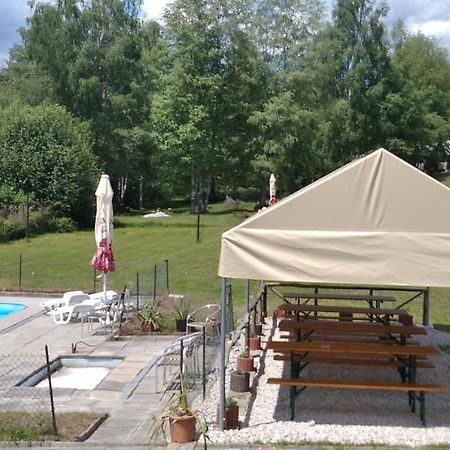 Retro Kemp Pod Boubinem Horní Vltavice المظهر الخارجي الصورة