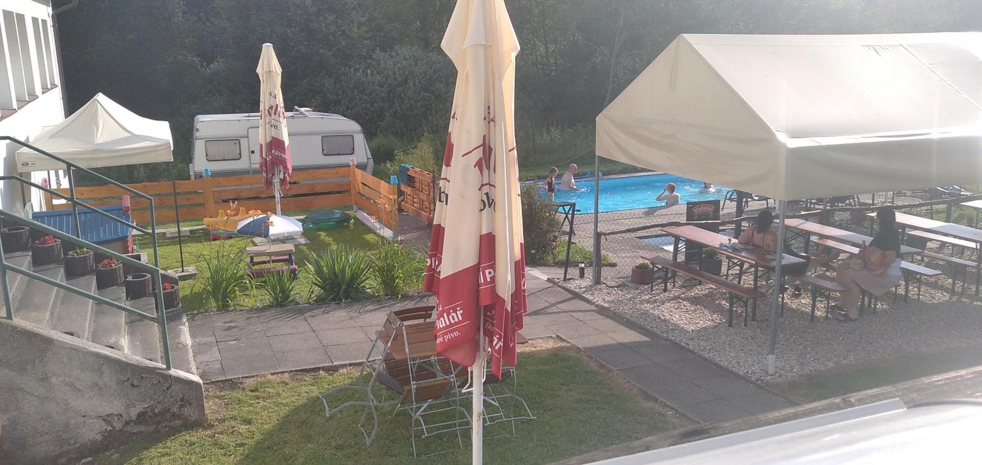 Retro Kemp Pod Boubinem Horní Vltavice المظهر الخارجي الصورة